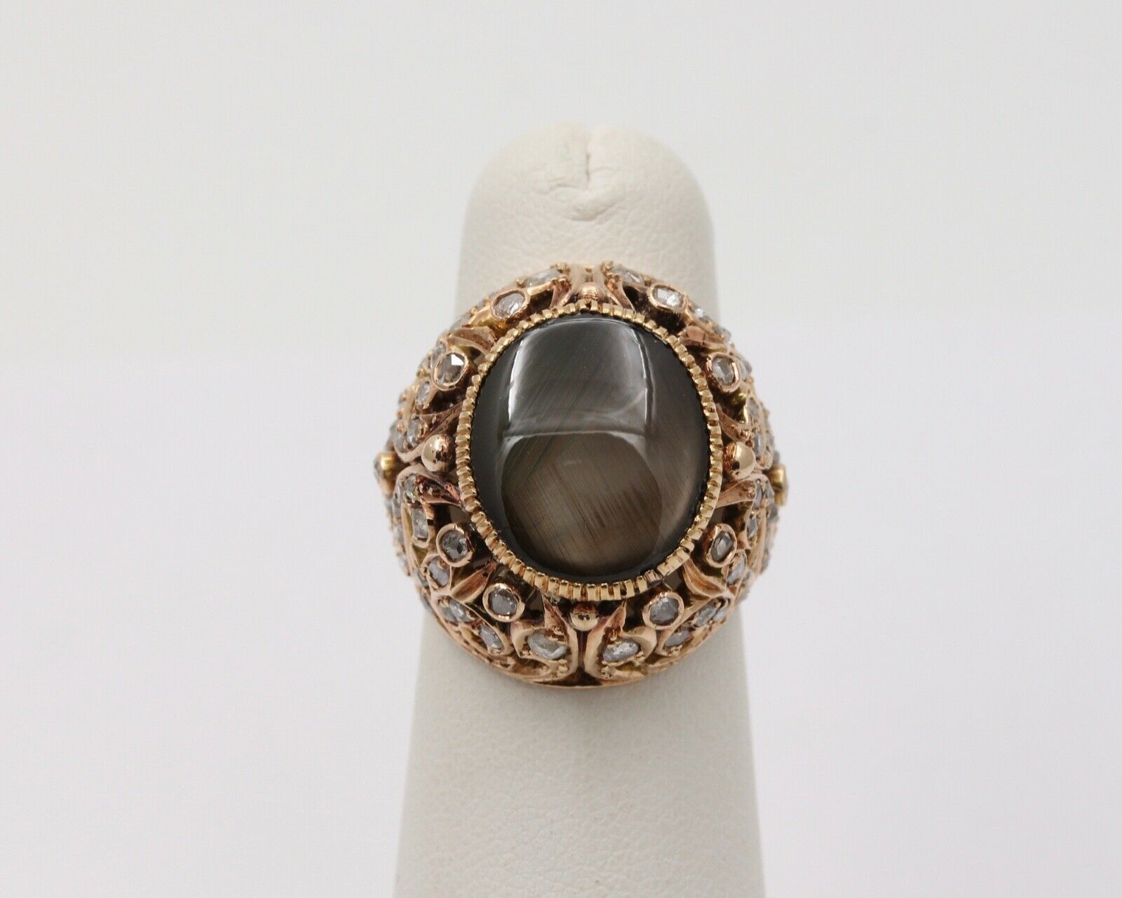 Vintage Black Star Sapphire Rose Cut Diamonds 18K Yellow Gold Ring