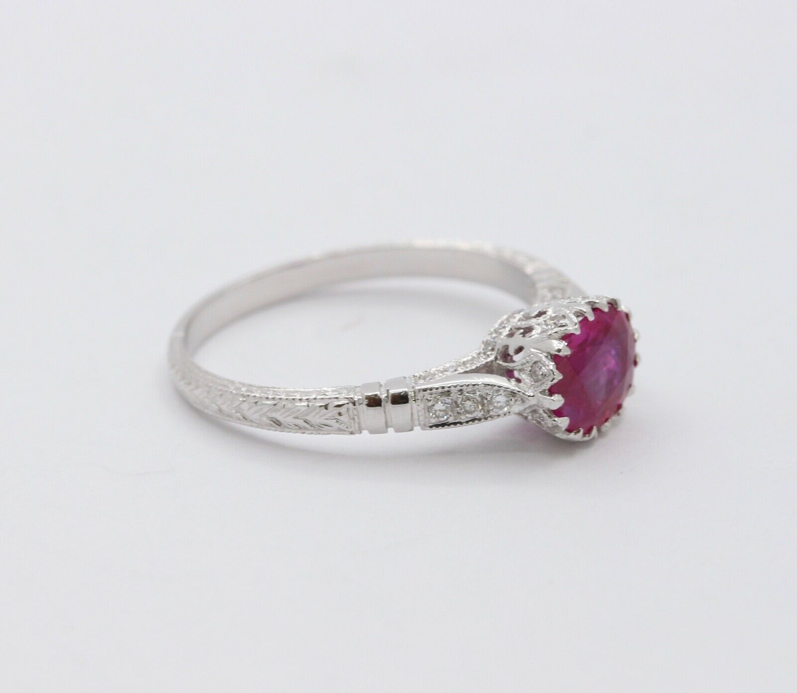Beautiful Burmese Ruby Diamonds Ring