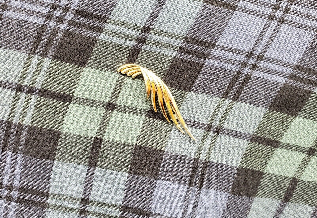 Tiffany and Co. 14K Yellow Gold Angel Wing Brooch Pin Retired Vintage
