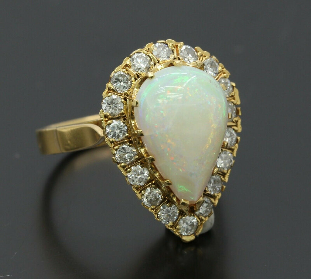Vintage 18K Yellow Gold Halo Setting Opal Diamond Cocktail Ring