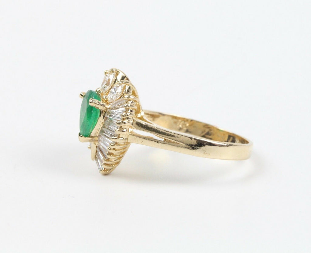 Vintage Diamond and Emerald Ladies Cluster Ring