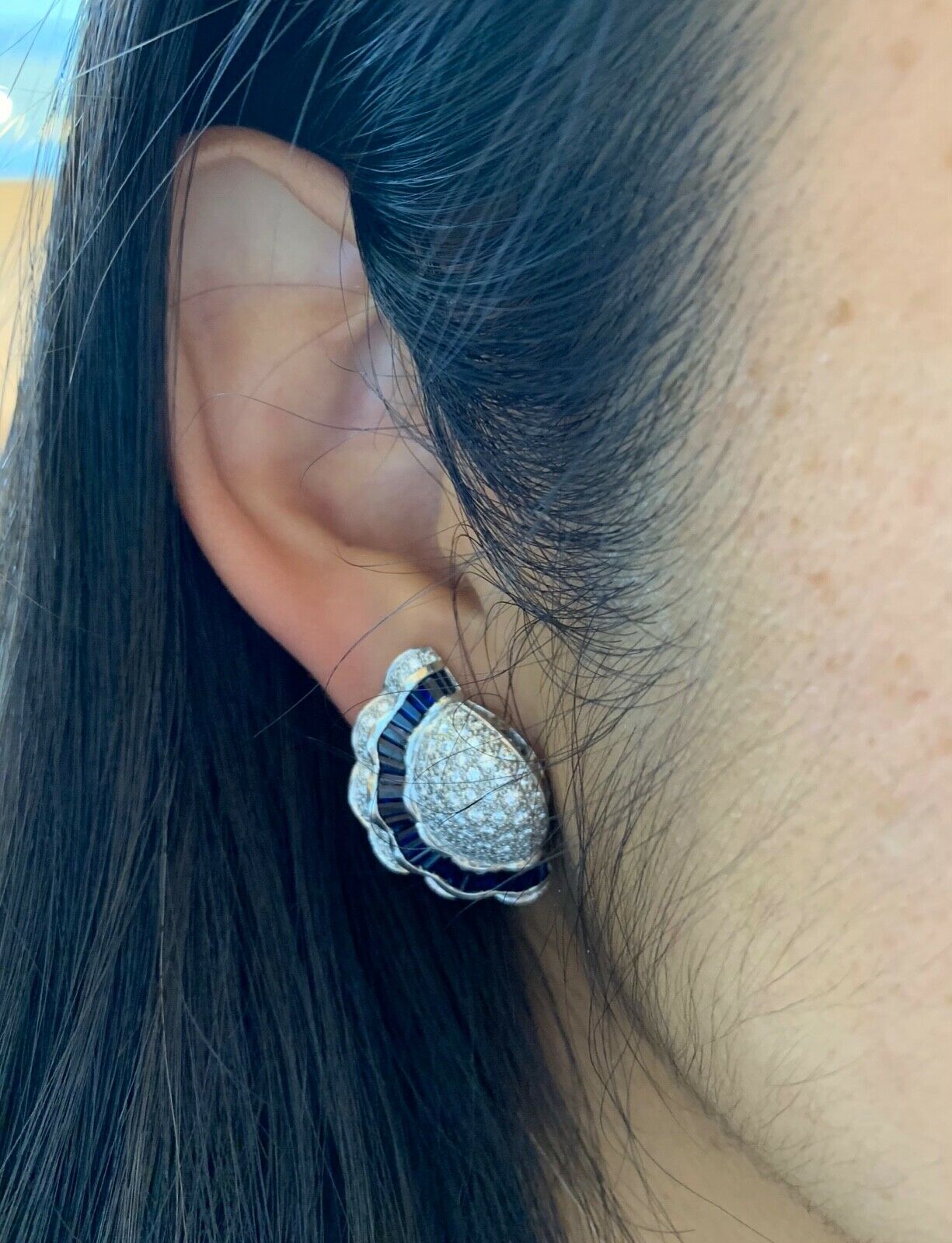 Elegant Scallop Shell Diamonds Sapphire 18K White Gold Vintage Earrings
