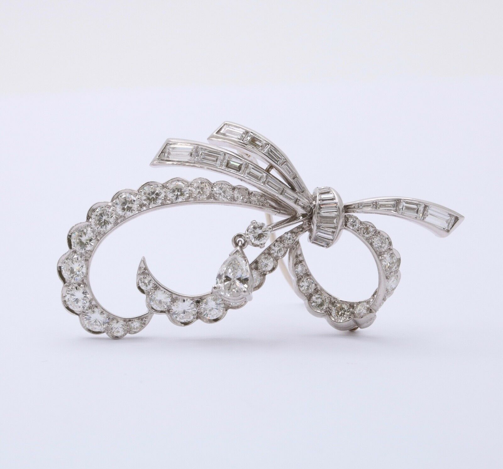 Vintage Ribbon Diamonds Platinum Brooch Pendant