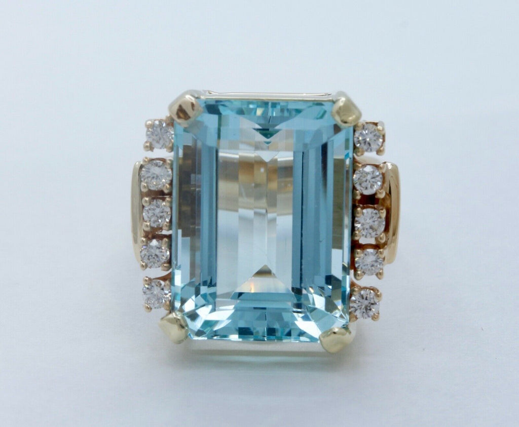 Vintage Ladies Aquamarine Diamonds 14K Yellow Gold Ring