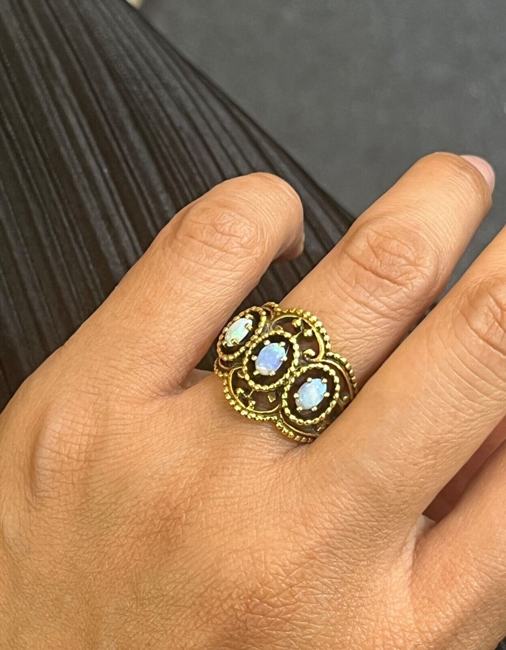 Vintage 14K Yellow Gold Three Stones Opal Ring, Band.
