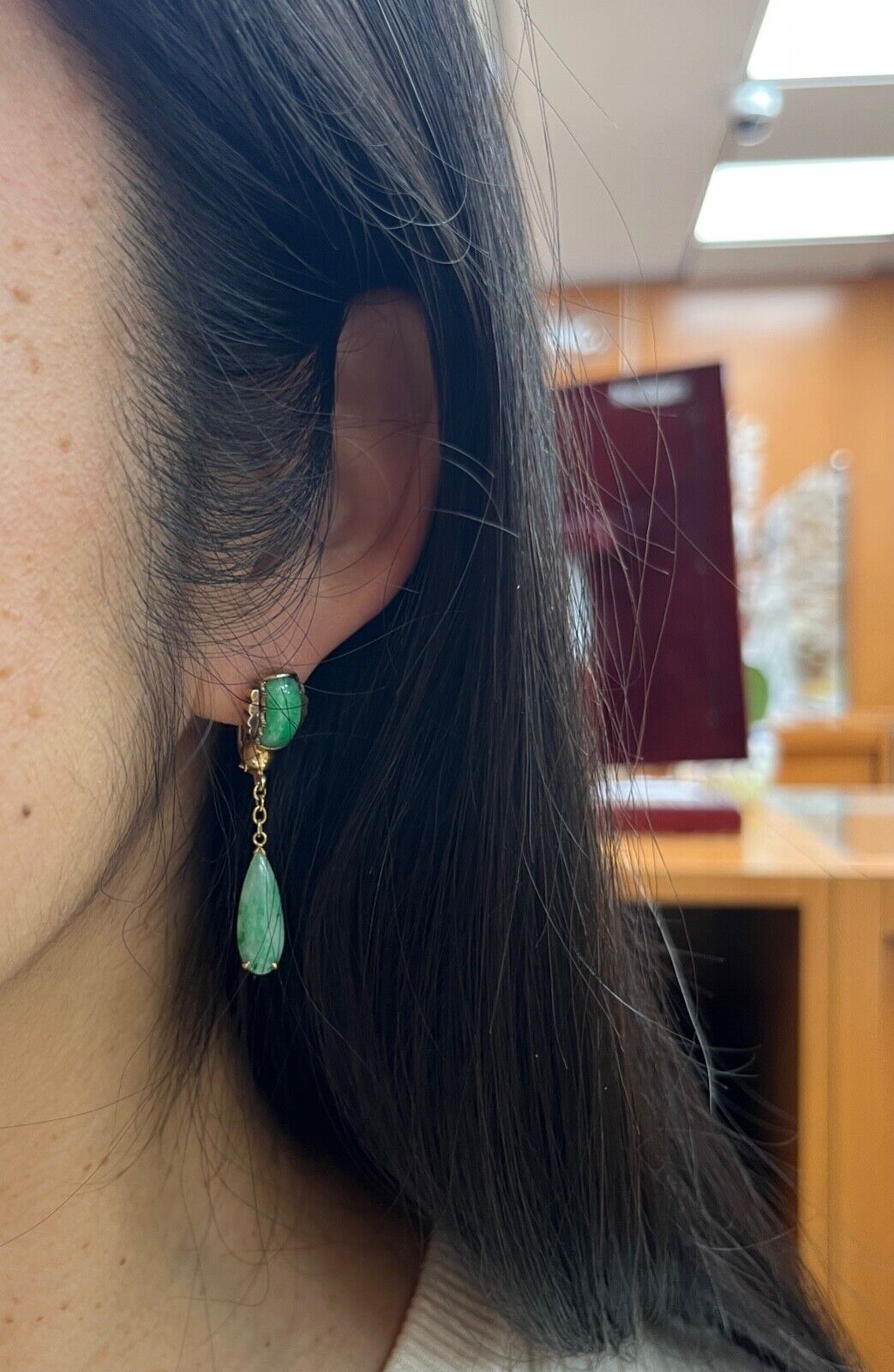 Vintage Bohemian Style 14K Yellow Gold Jadeite Jade Dangling Earring