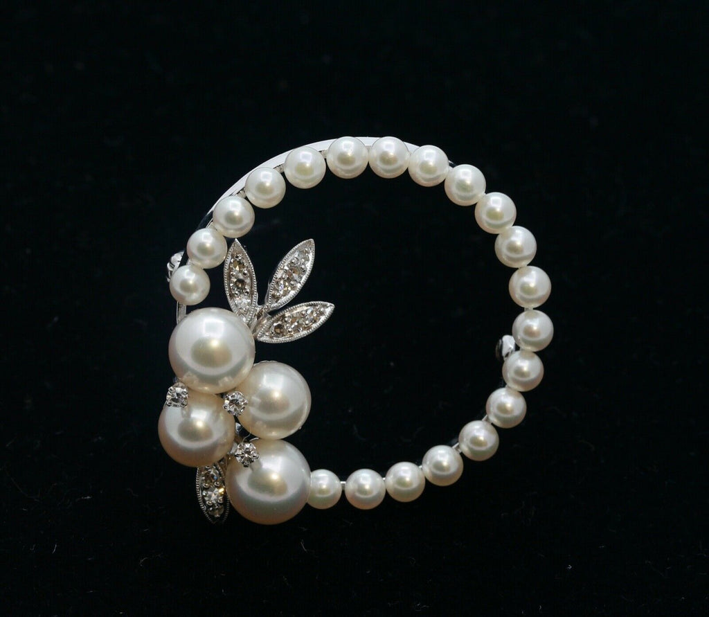 Elegant Ladies Vintage 14K White Gold Pearls Diamonds Brooch Pin