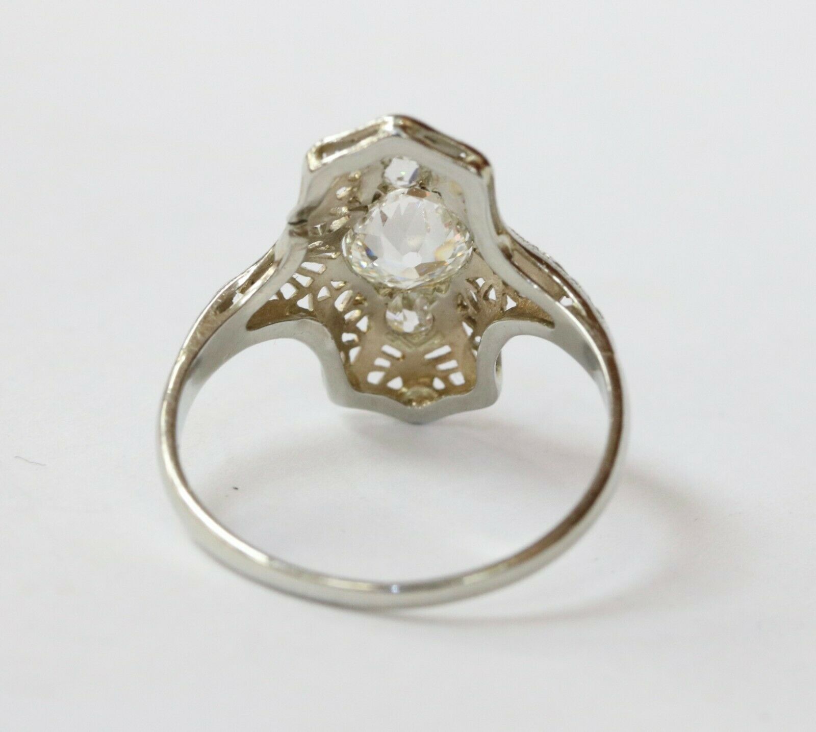 Stunning Art Deco 18K White Gold Filigree Three Diamonds Shield Ring
