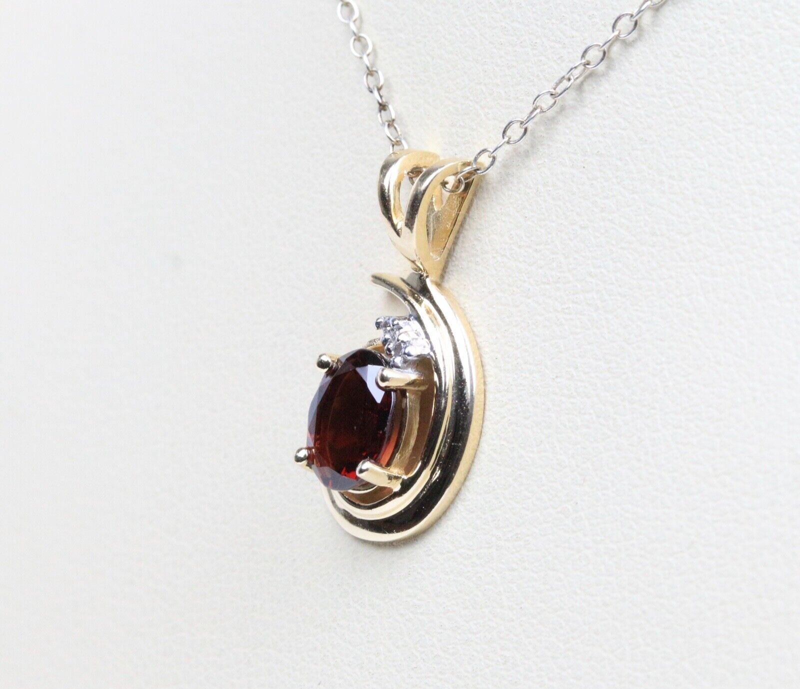 Vintage Garnet Diamond 14K Yellow Gold Pendant