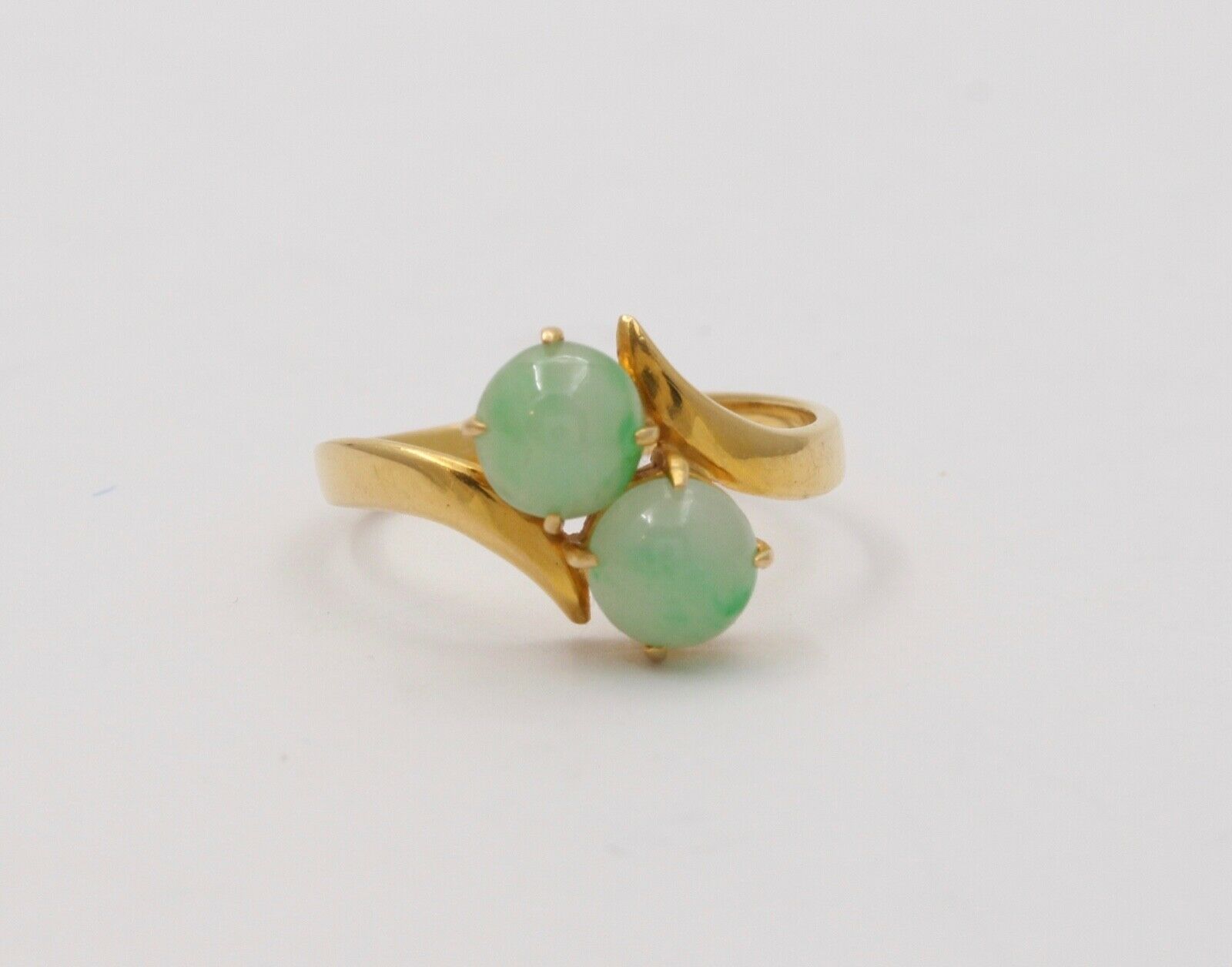 Vintage Jade 18K Yellow Gold Bypass Ring