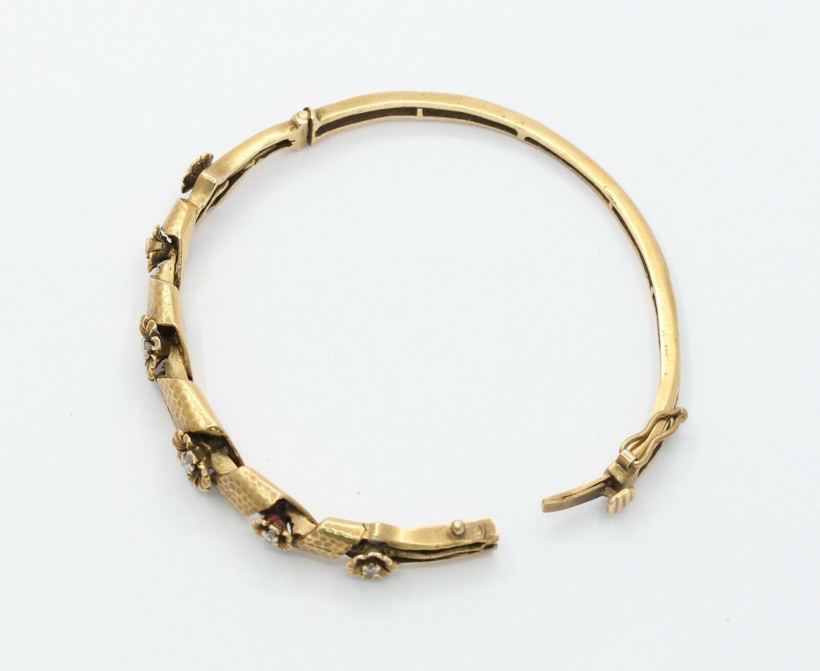 Vintage 14K Yellow Gold Floral Swirl Diamond Bangle