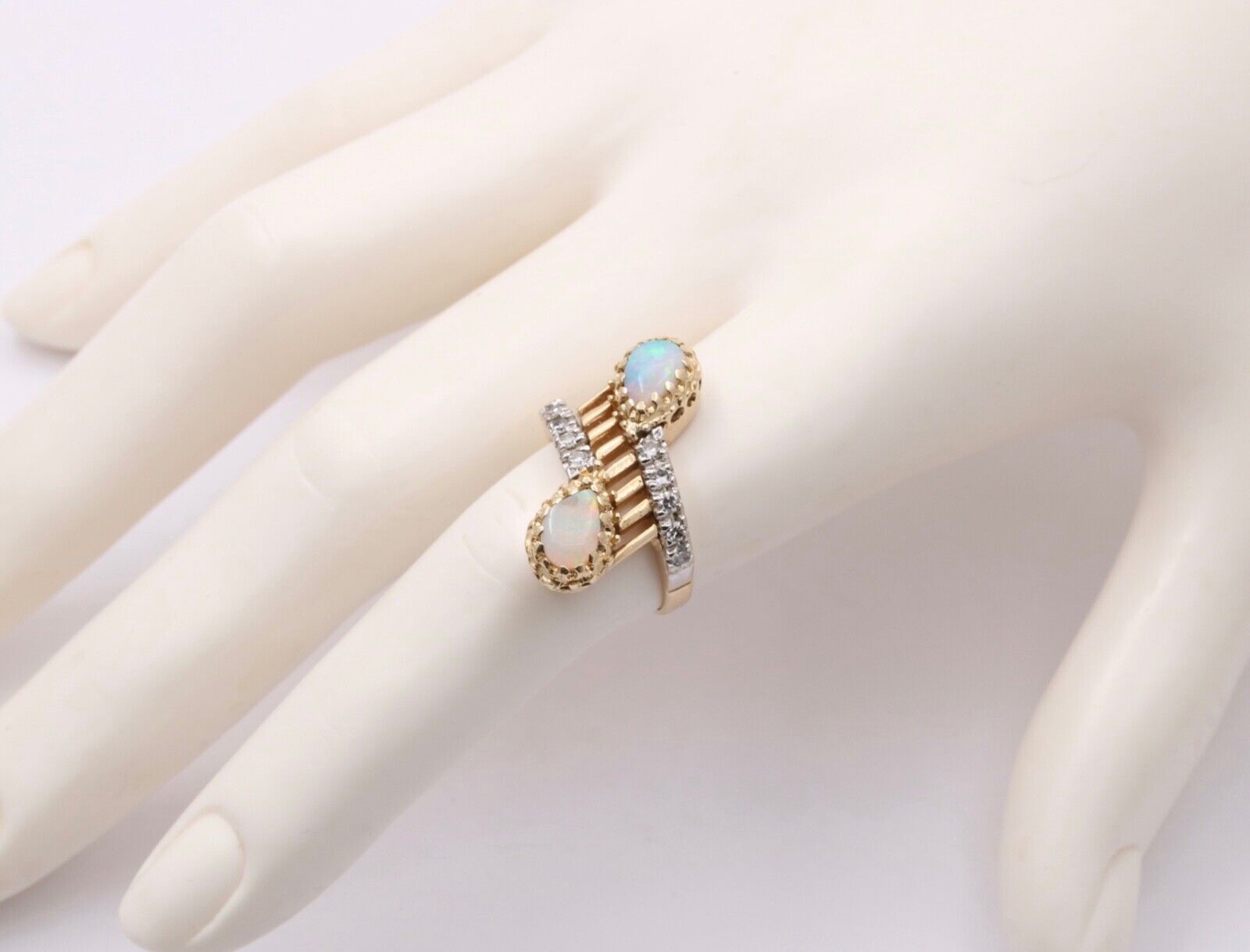 Vintage Geometric Bypass Opal Diamonds 14K Yellow Gold Ring