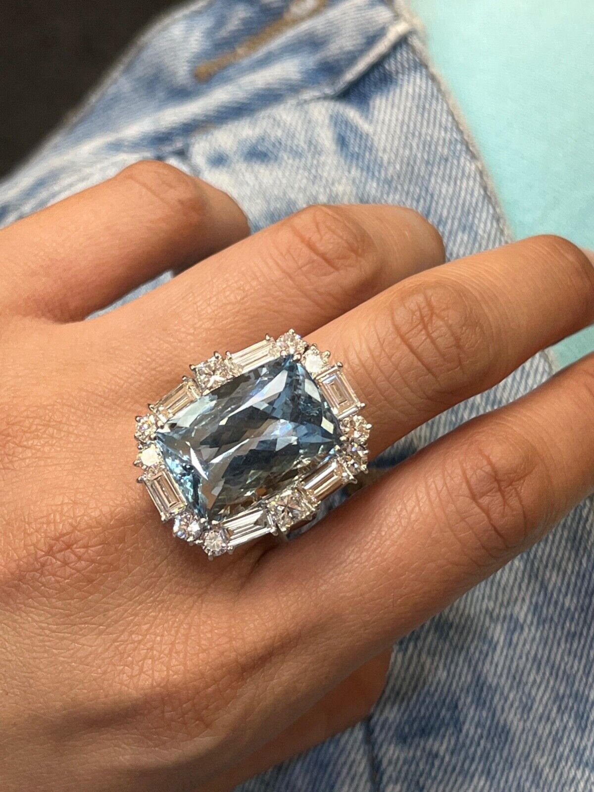 Vintage 18K White Gold 16.53 Carats Aquamarine DIamond Ring, Cocktail Ring