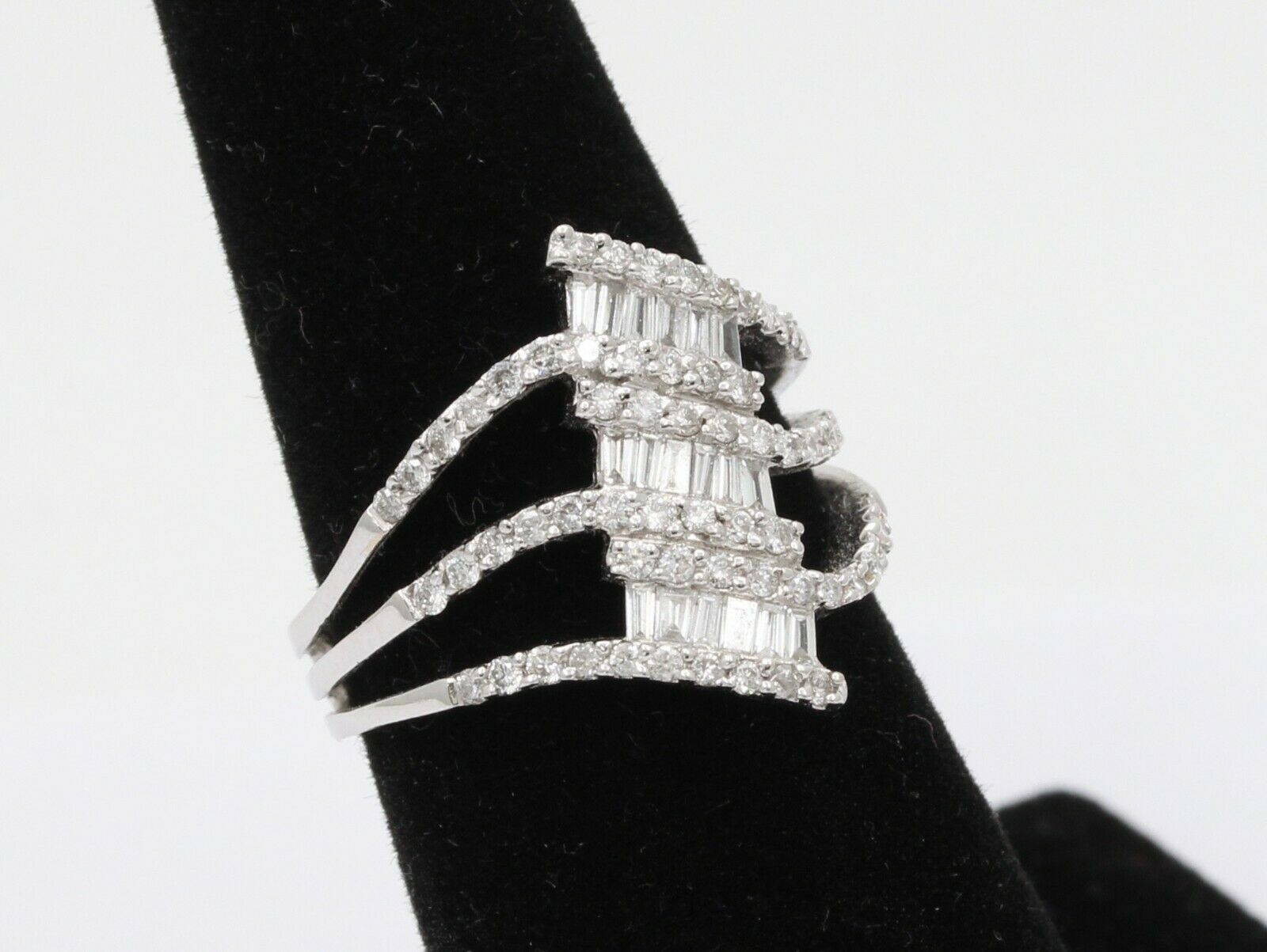 Vintage 18K White Gold Diamond Knuckle Ring
