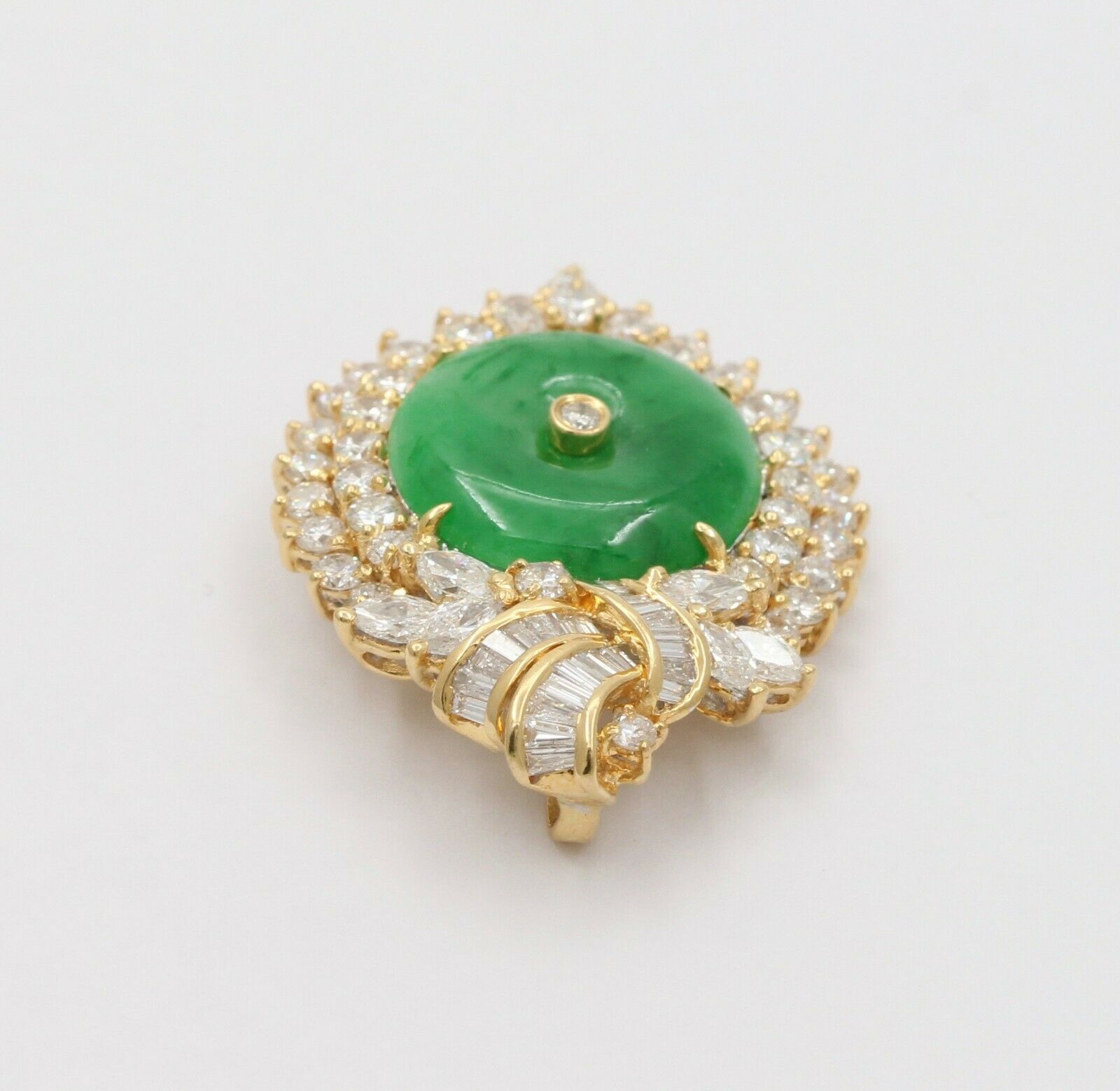Vintage 18K Jade 6.5 Carat Diamond Heart Pendent