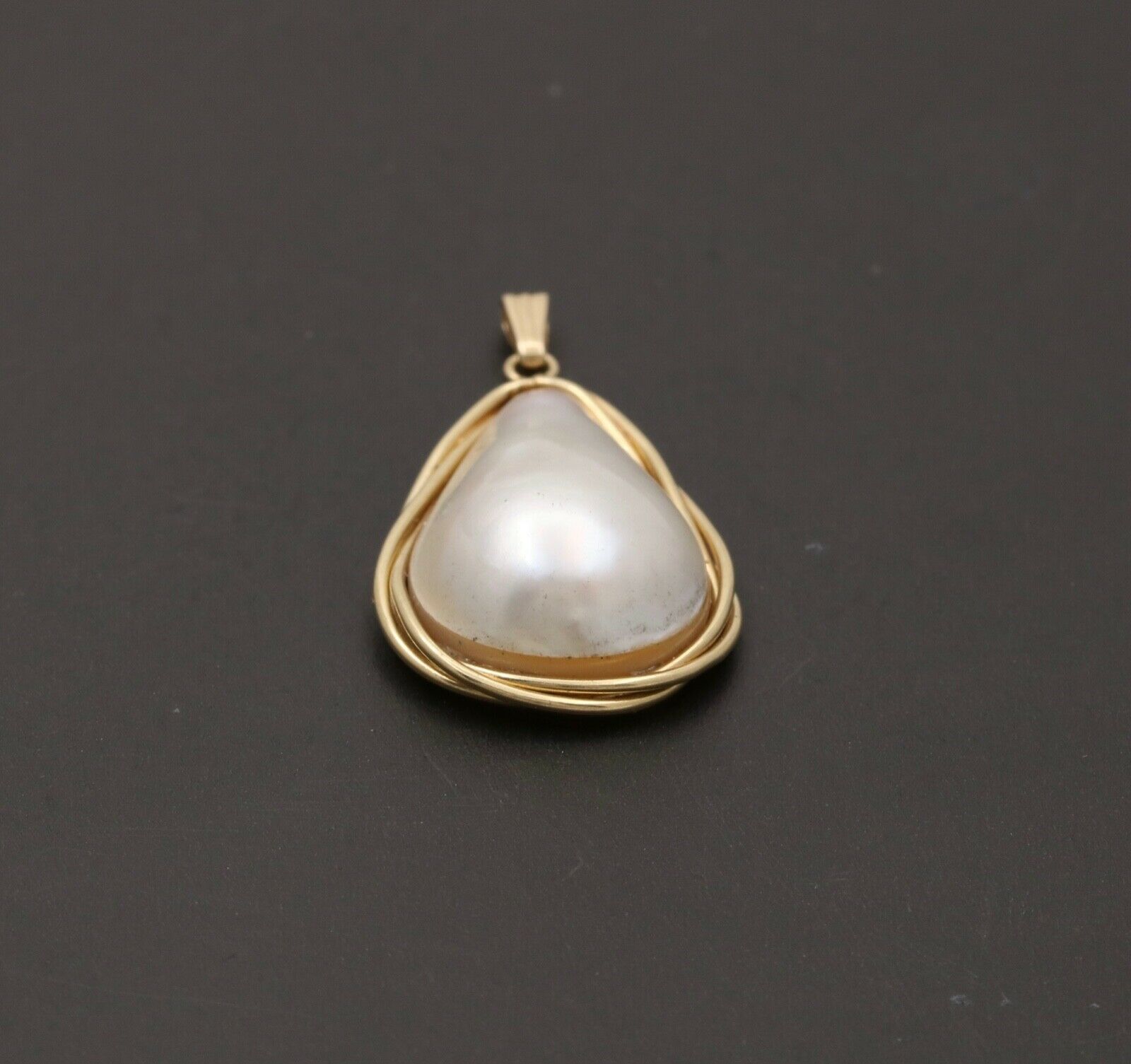 Vintage Mabe Pearl 14K Yellow Gold Pendant