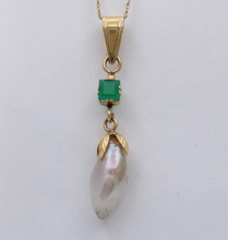 Load image into Gallery viewer, Vintage 14K Yellow Gold Pearl Pendant, Drop Pendant.
