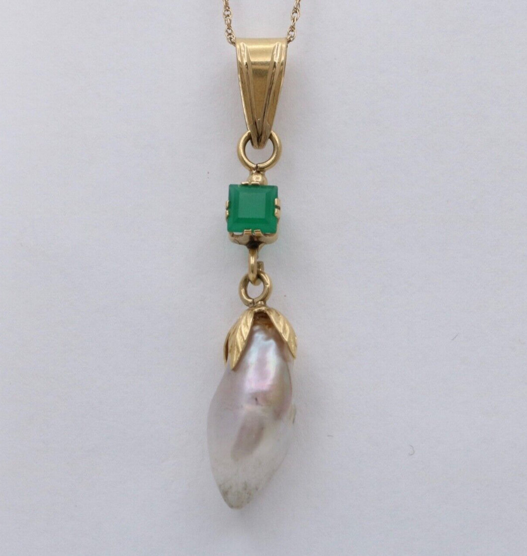 Vintage 14K Yellow Gold Pearl Pendant, Drop Pendant.