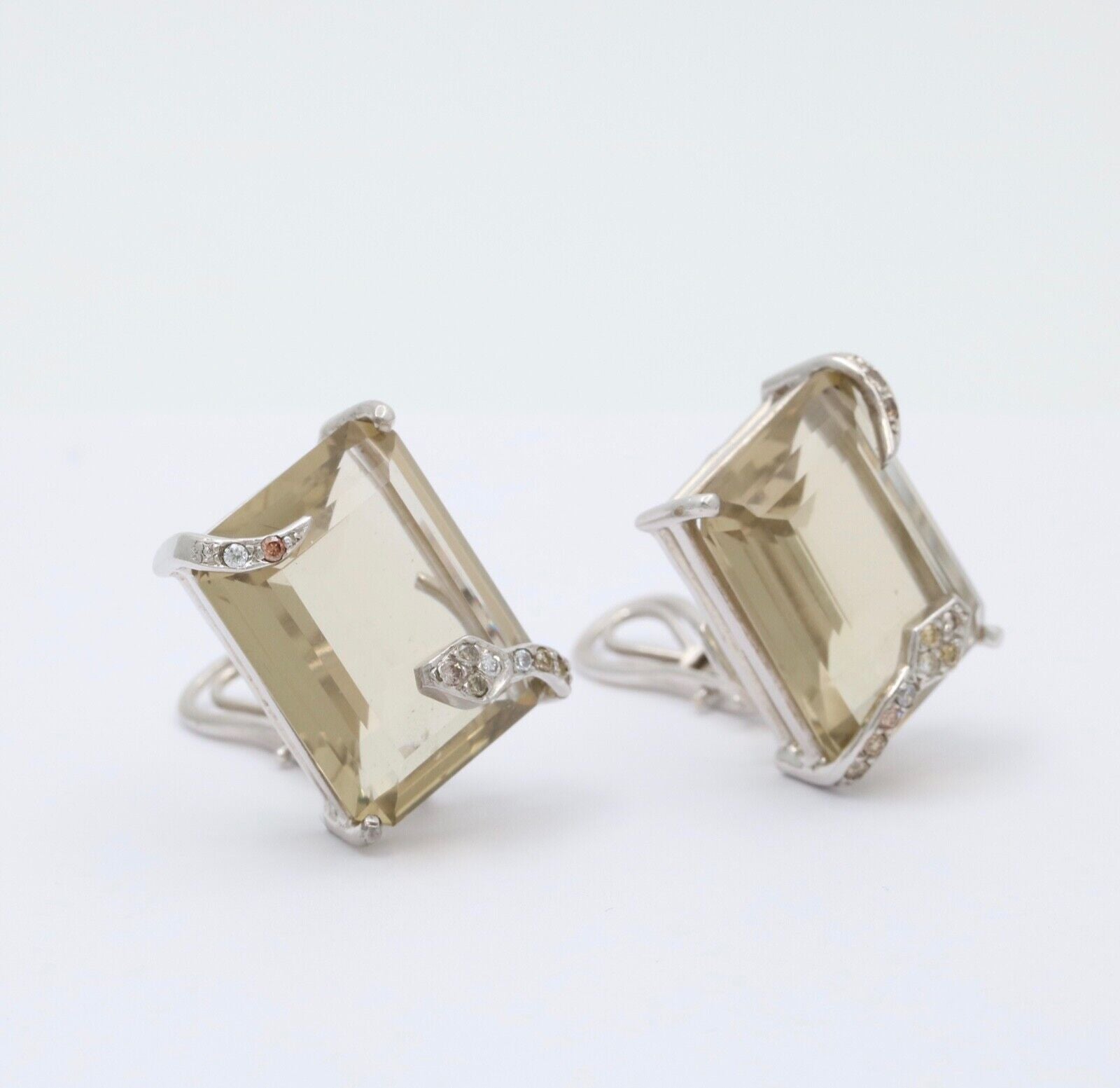 Vintage Modernist Snake Topaz and Diamond 18K White Gold Clip On Earrings