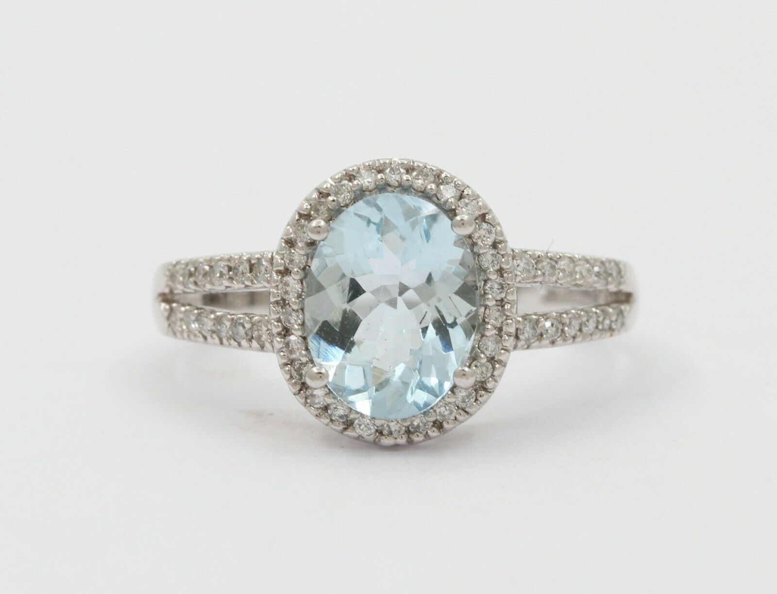 Vintage 14K White Gold Aquamarine Diamond Alternative Ring
