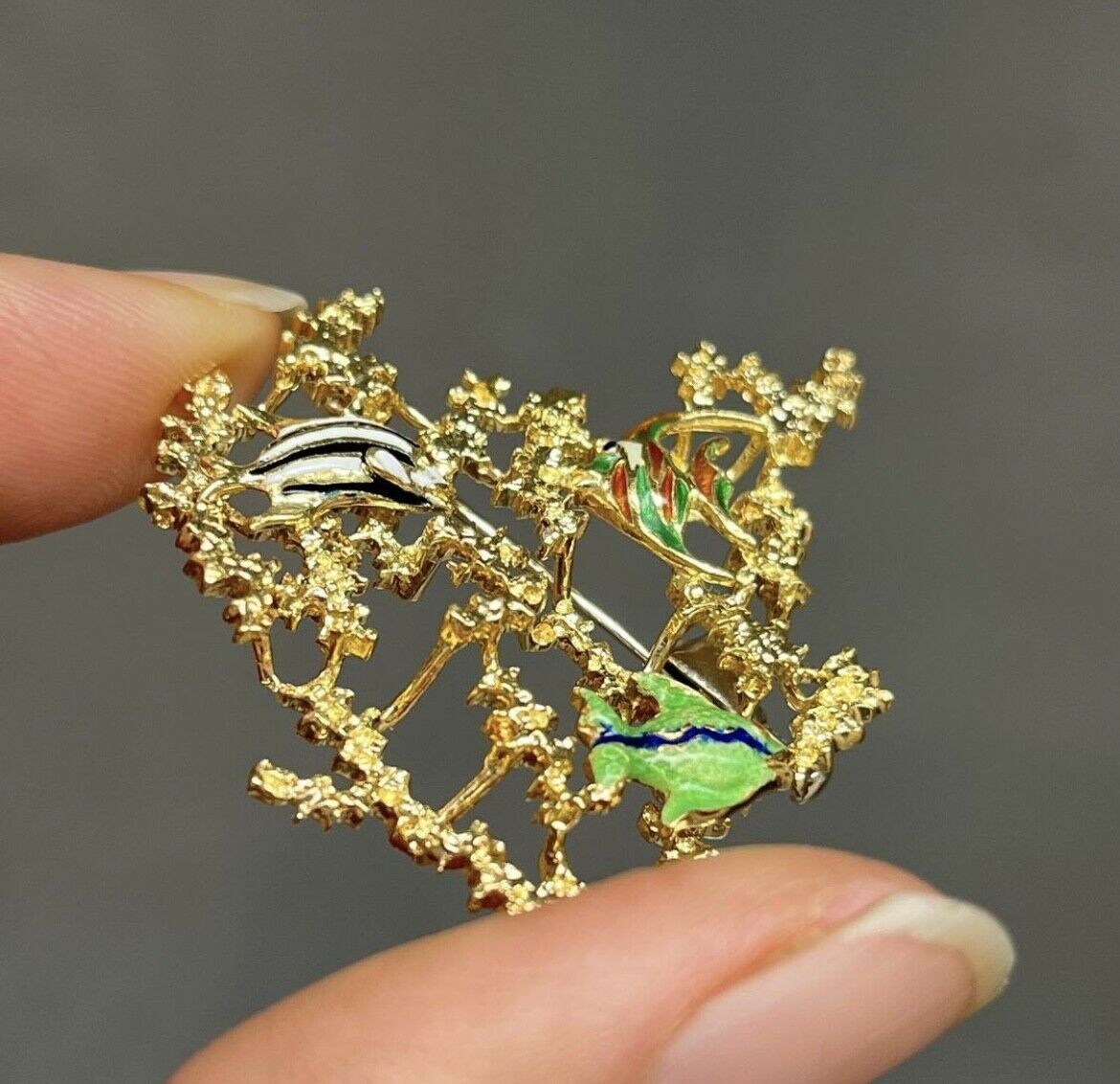Vintage 18K Yellow Gold Enamel FIsh Brooch Pin Ocean Lover