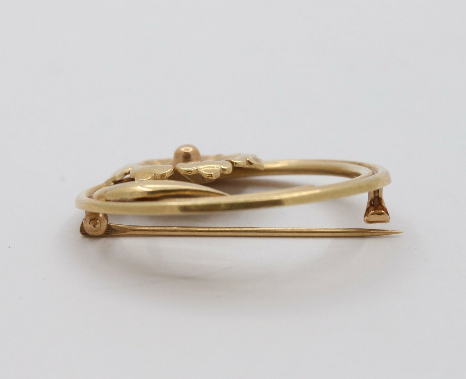 Vintage 14K Yellow Gold Floral Circle Brooch