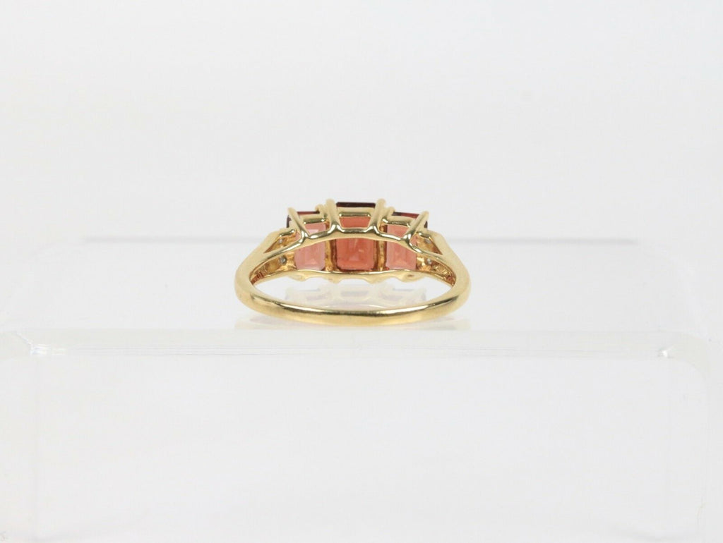 Vintage 10K Yellow Gold Garnet Diamond Ring