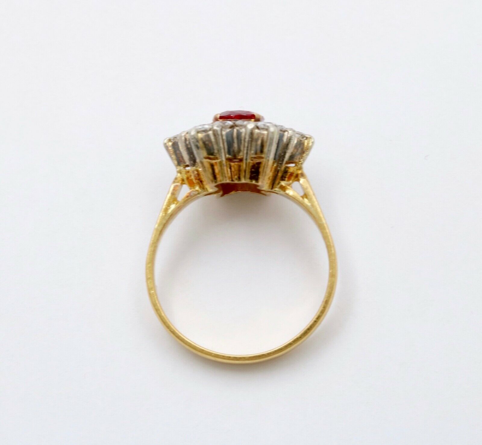 Vintage 18K Yellow Gold & Sterling Silver 1.9 carats Ruby and Diamond Star Ring,