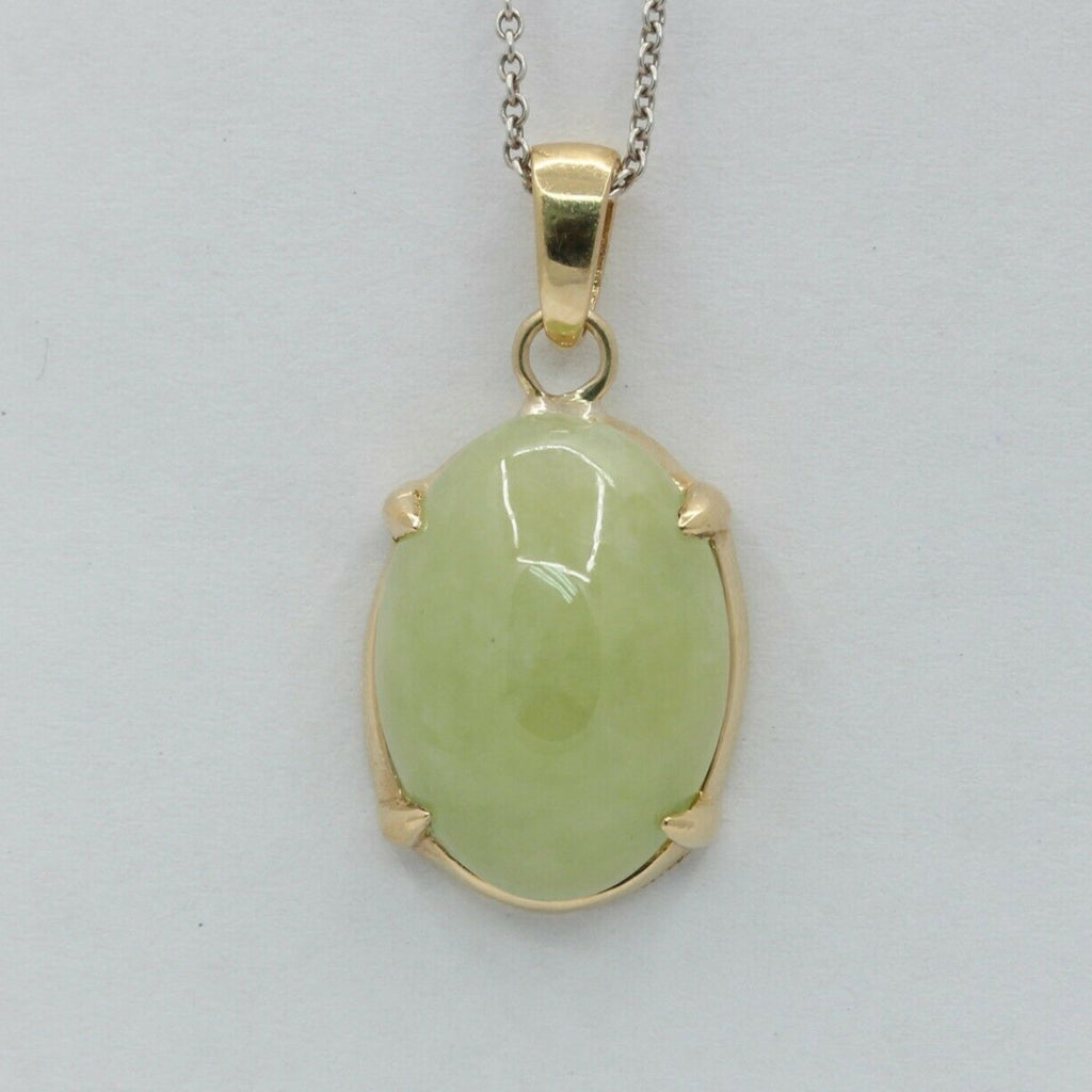 Vintage 22K Yellow Gold Cabochon Jade Pendant