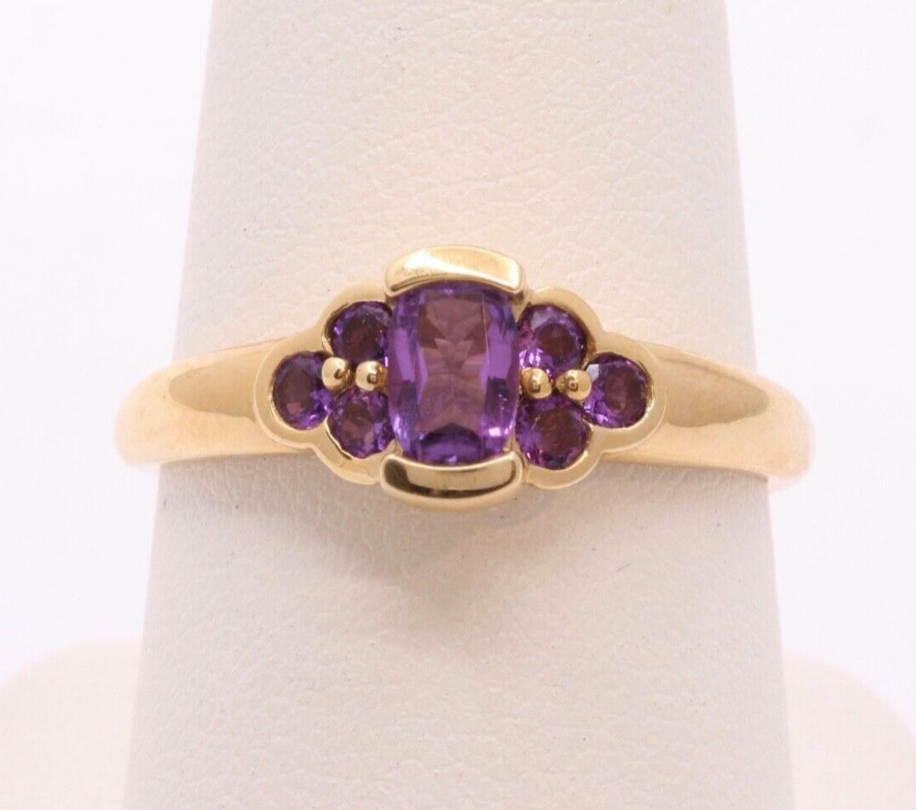 Beautiful Vintage Ladies Amethyst 14K Yellow Gold Ring