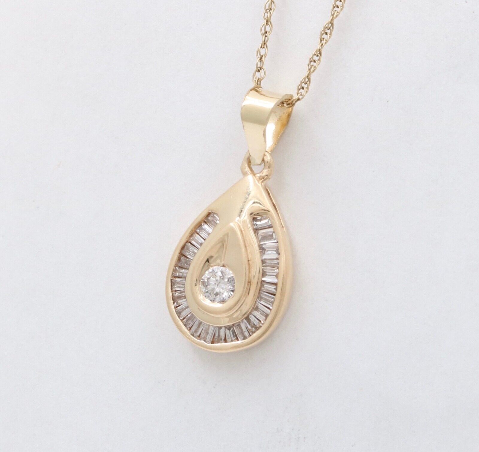 Vintage 14K Yellow Gold Diamond Teardrop Pendant