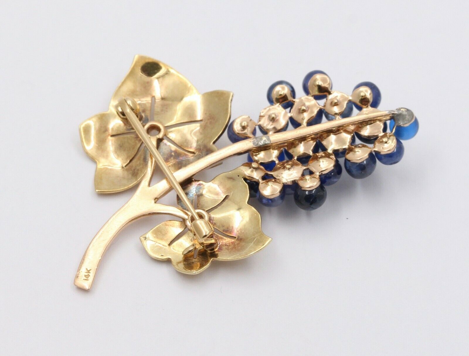 Vintage 14K Yellow Gold Sapphire Grape Brooch