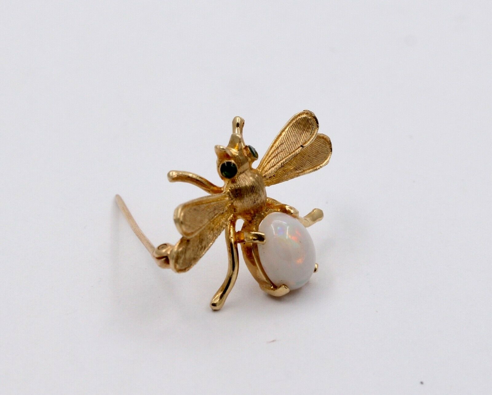Vintage 14K Yellow Gold Opal Bee Brooch