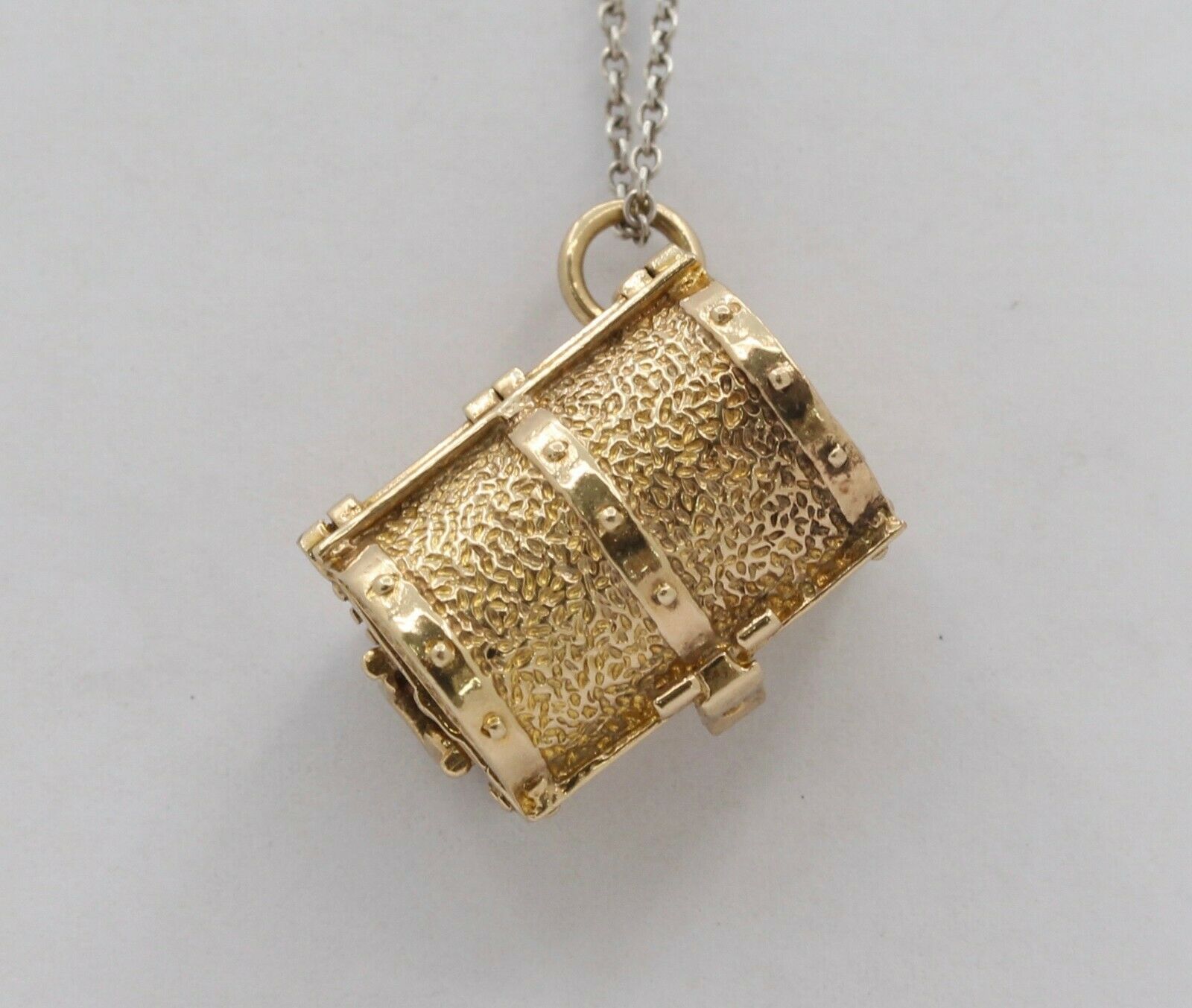 Vintage English 9K Yellow Gold Hidden Treasure Chest Charm