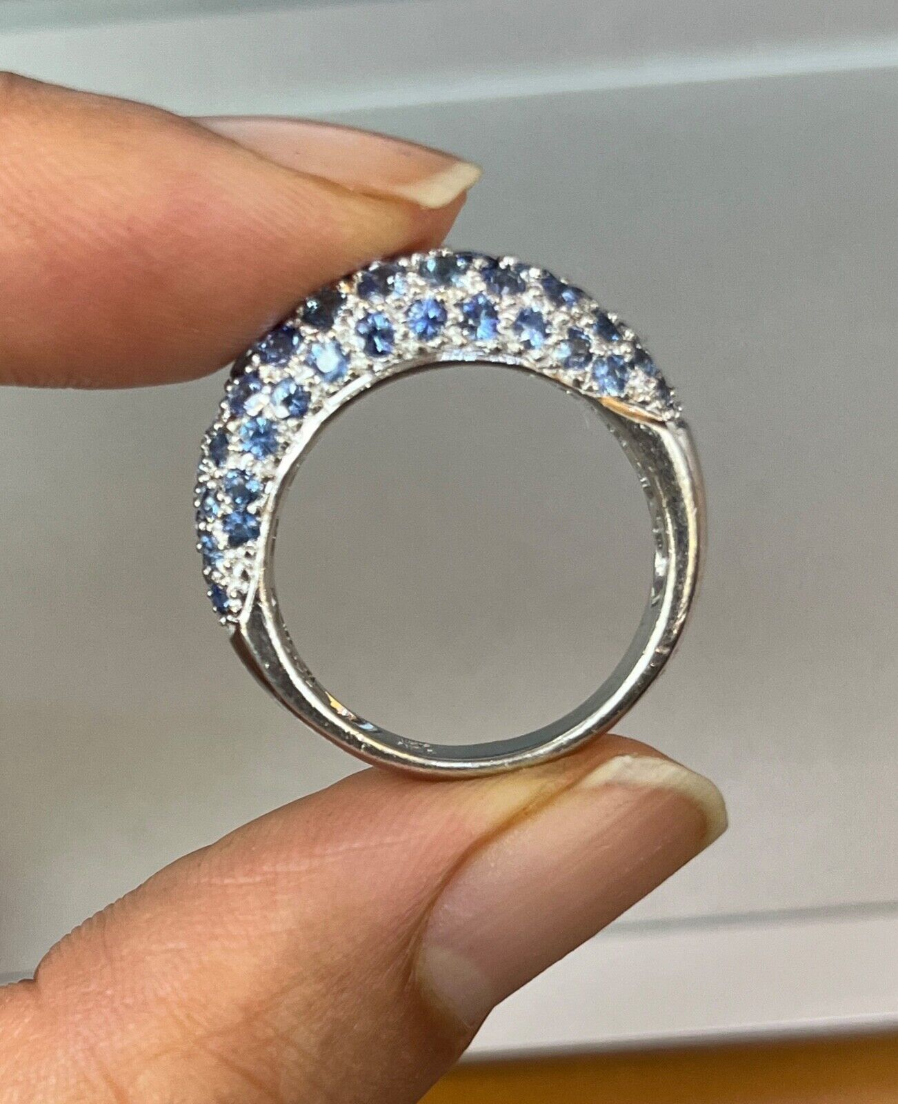 Vintage 18K Gold Sapphire Pave Ring Band