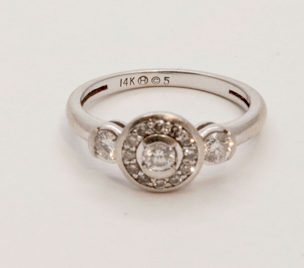 Nicely Designed Vintage Diamonds 14K White Gold Ring