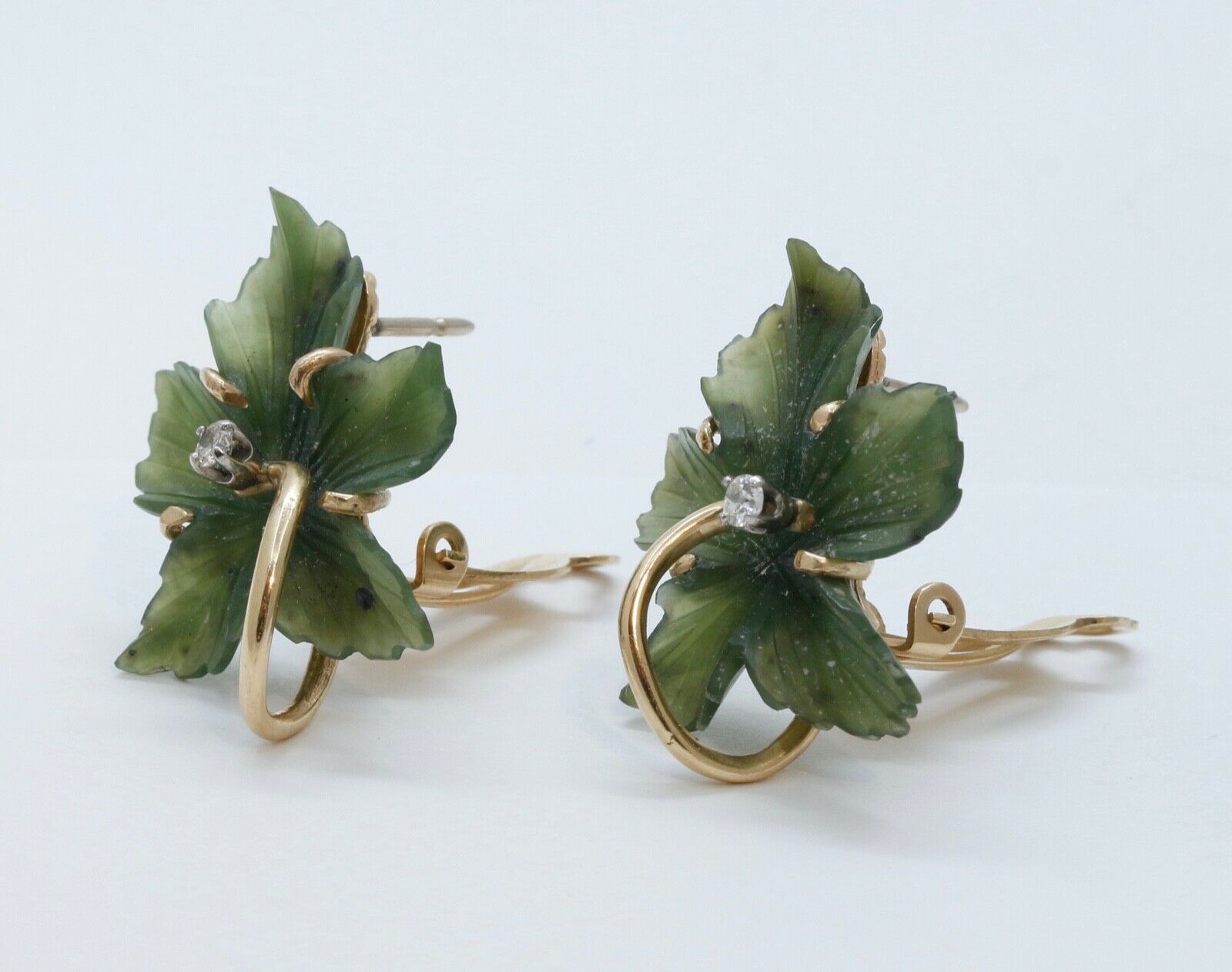 Vintage Carved Jade Diamonds 14K Yellow Gold Earrings