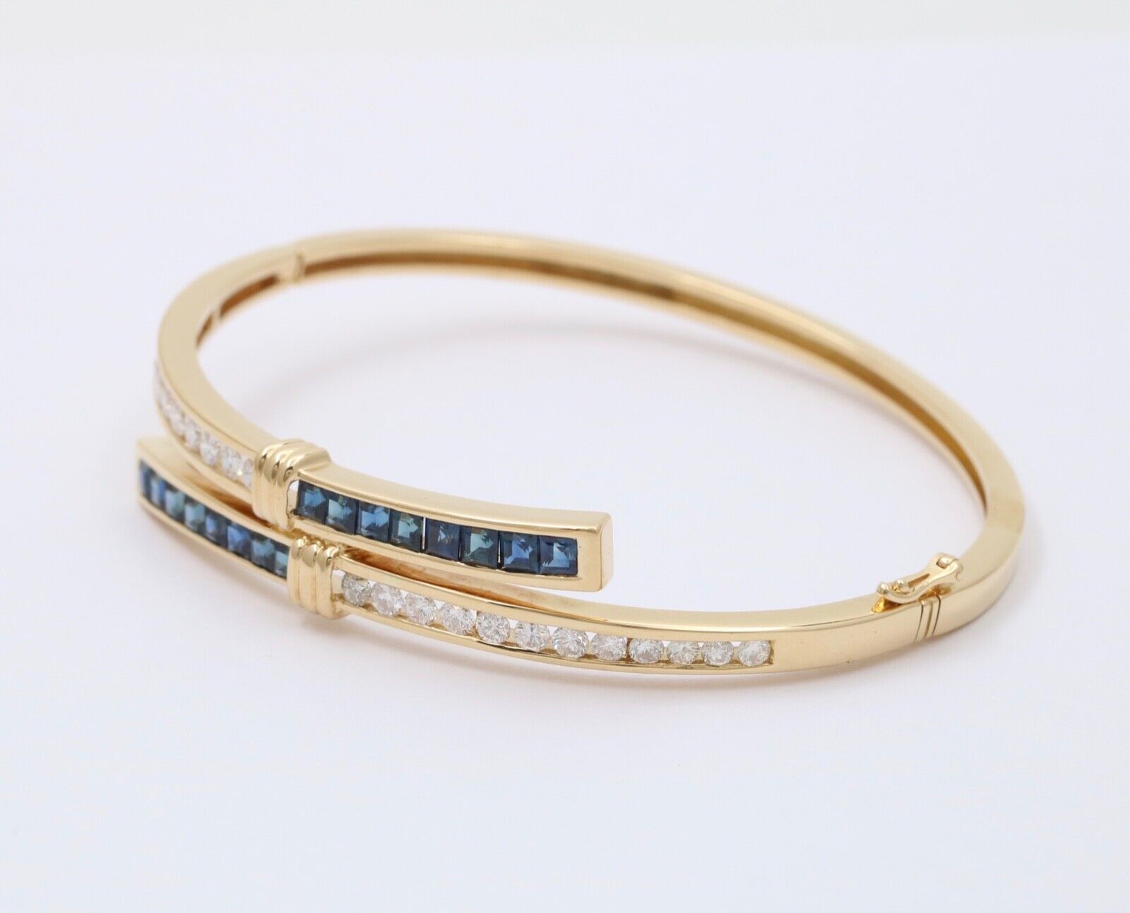 Vintage Sapphires Diamonds 18K Yellow Gold Bangle Bracelet