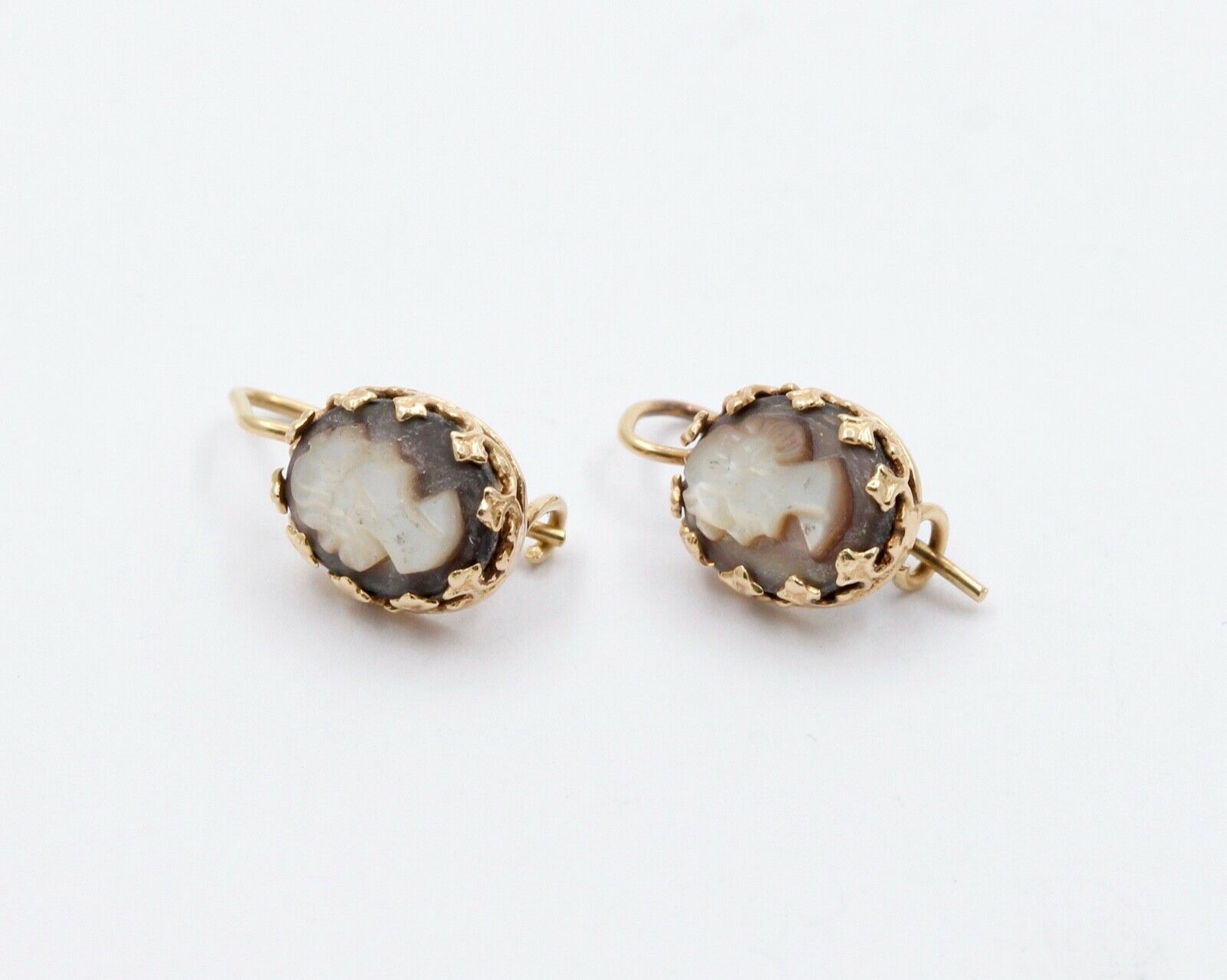 Vintage 14k Yellow Gold Cameo Drop Earrings