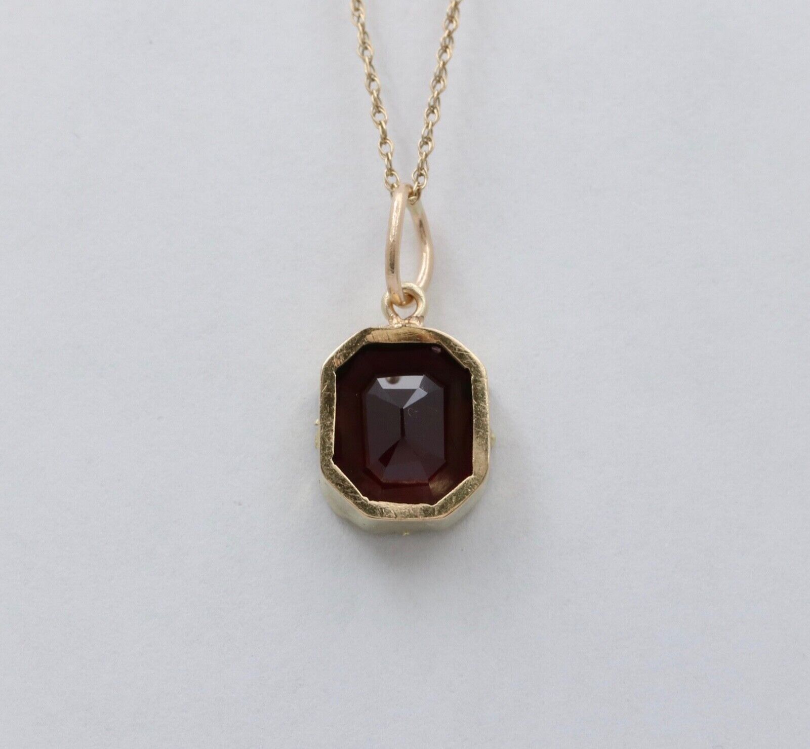 Antique 18K Yellow Gold Rhodolite Garnet Charm Pendant