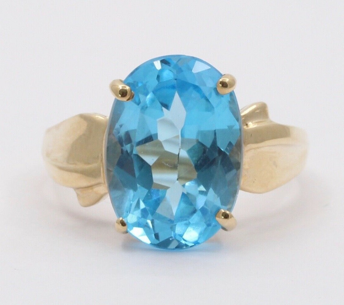 Vintage Oval London Blue Topaz 10K Yellow Gold Ring