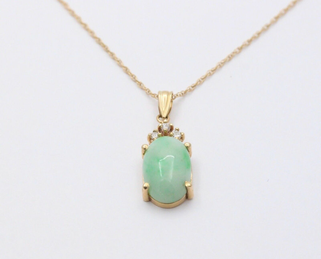 Vintage Jade Diamonds 14K Yellow Gold Pendant and Chain