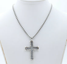 Load image into Gallery viewer, David Yurman 925 Chevron Cross Pendant and Chain
