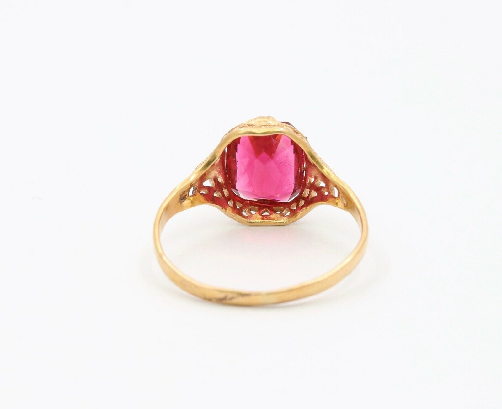 Edwardian Ladies 14K Yellow Gold Synthetic Ruby Ring