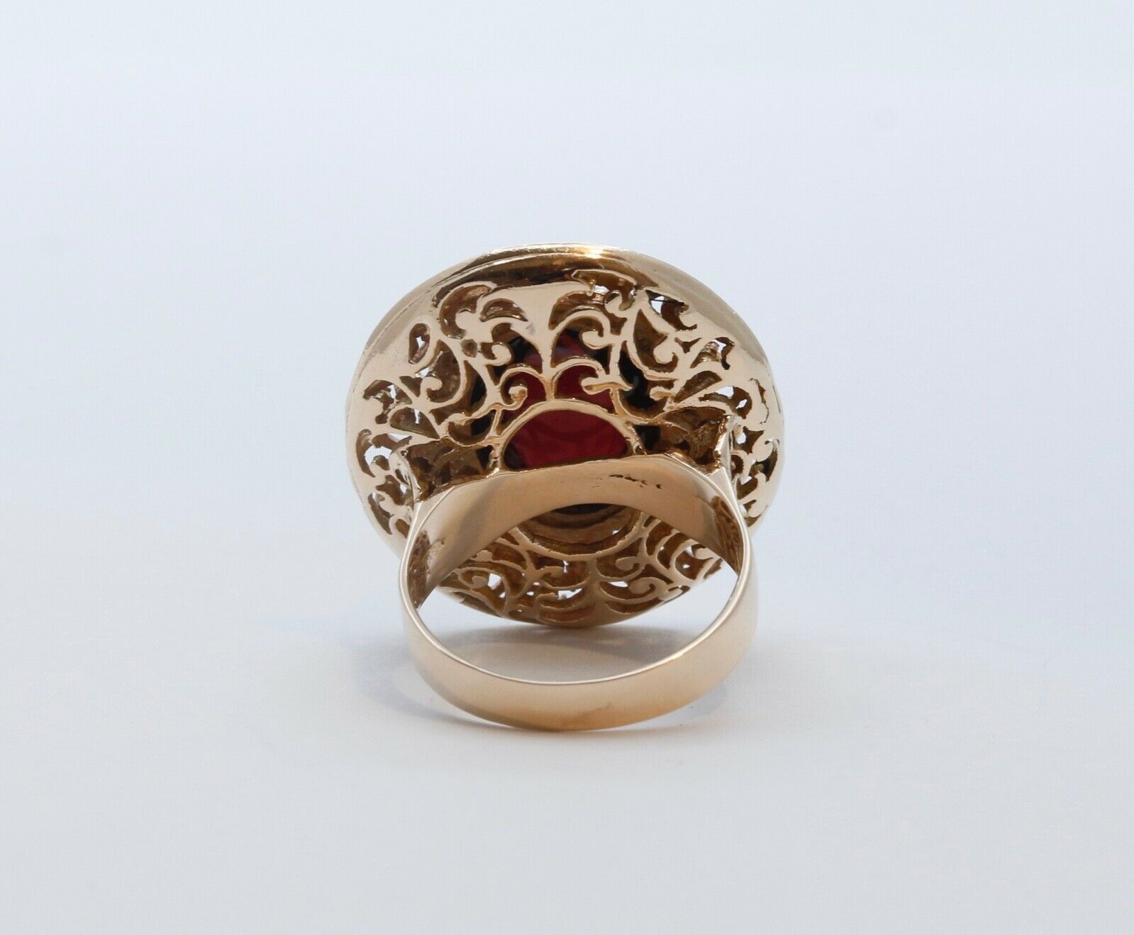 Exquisite Victorian Revival Garnet 14K Yellow Gold Ring
