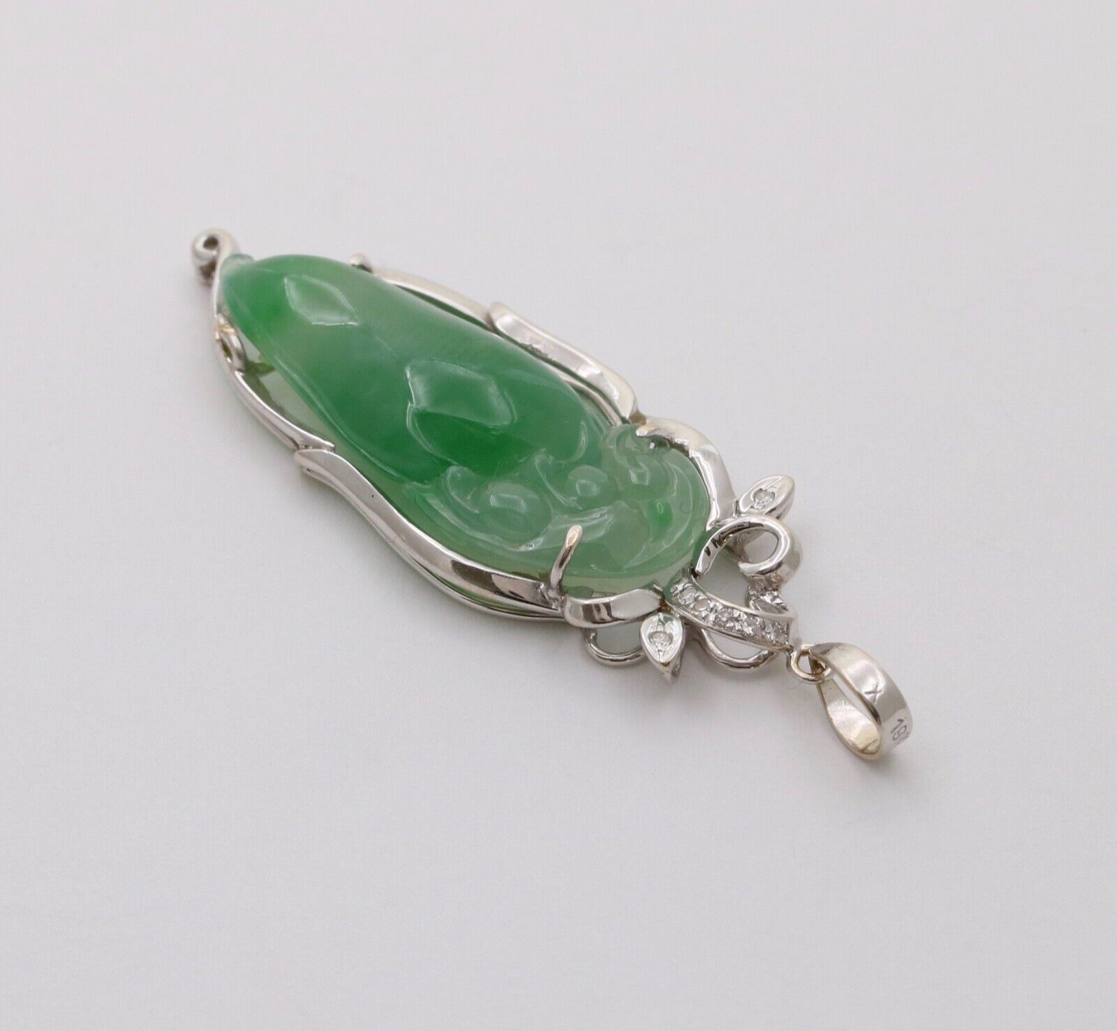 Vintage Watery Jadeite Jade Diamonds 18K White Gold Pendant
