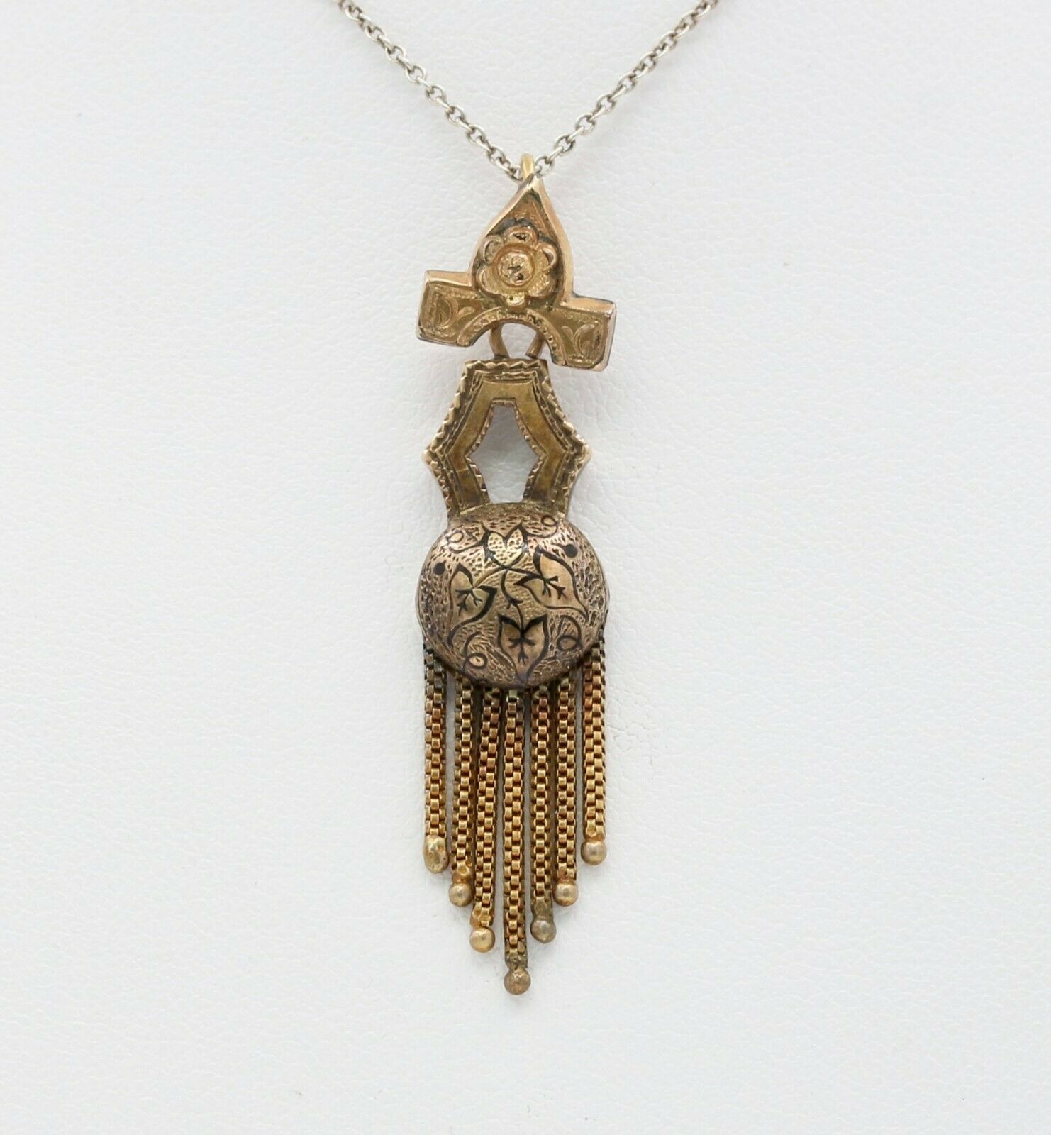Victorian 10K Yellow Gold Tassel Pendant