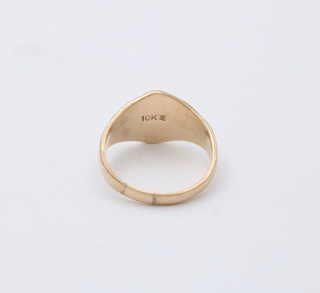 Vintage Signet Carved Engraved 14K Yellow Gold Ring
