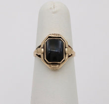 Load image into Gallery viewer, Antique Reversible Cameo and Onyx 10K Yellow Gold Ring
