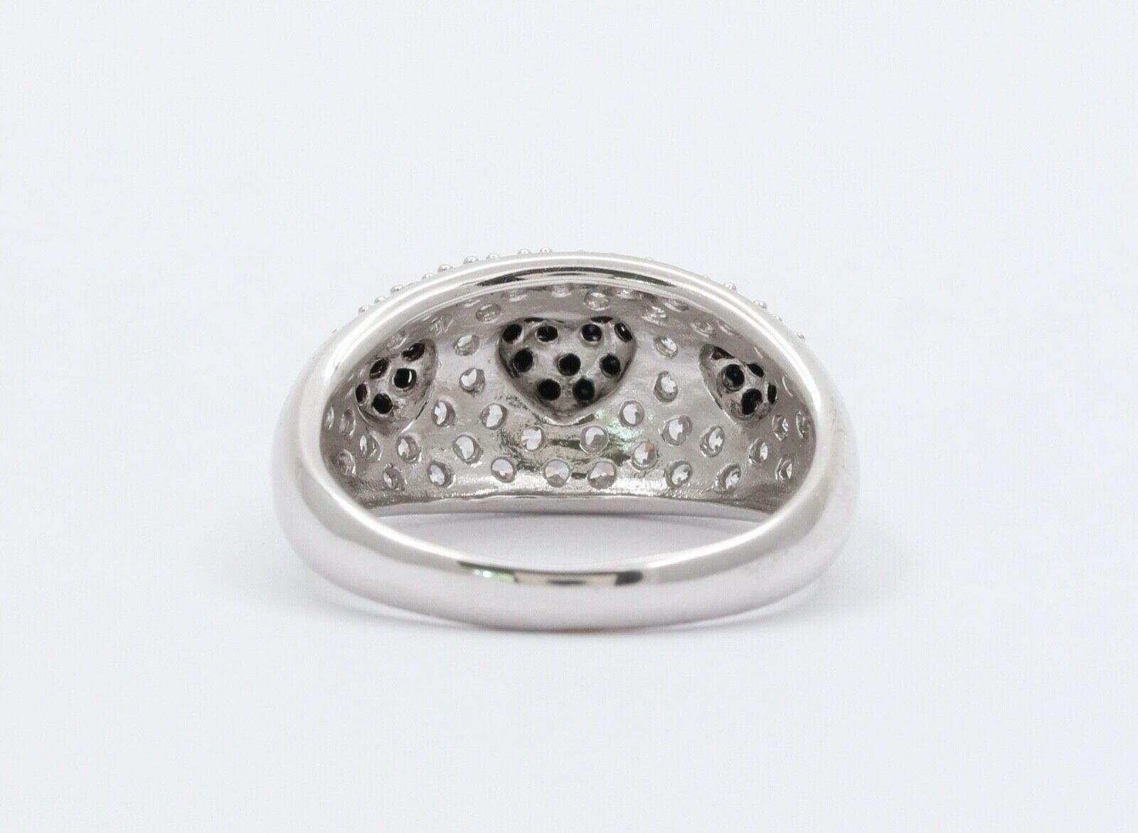 14k White Gold Black & White Cubic Zirconia Heart Ring